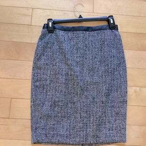 Ann Taylor black & white tweed skirt, size 0P,  black leather banded waist